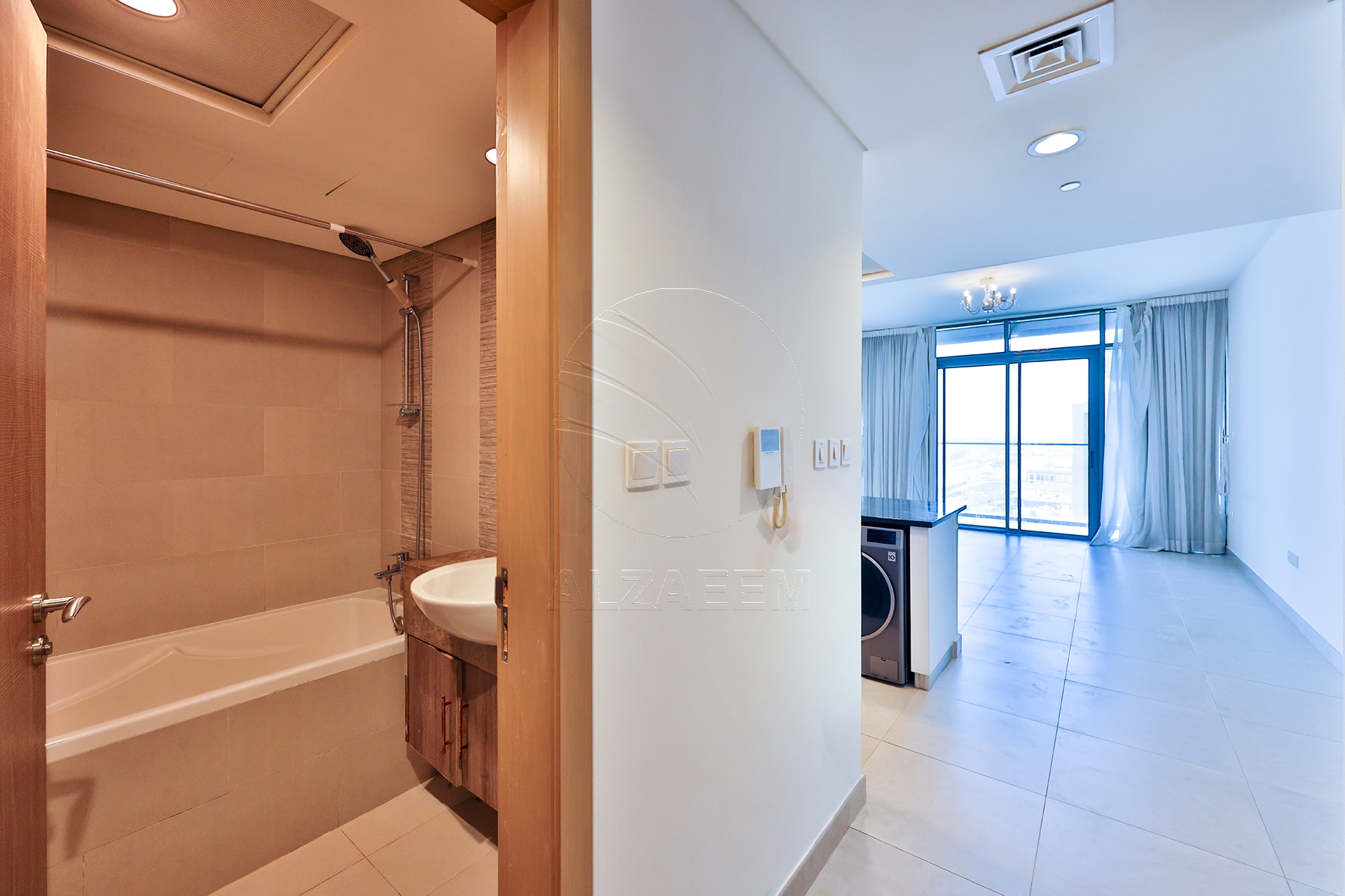 High Floor | White Goods Available | Move-in Ready