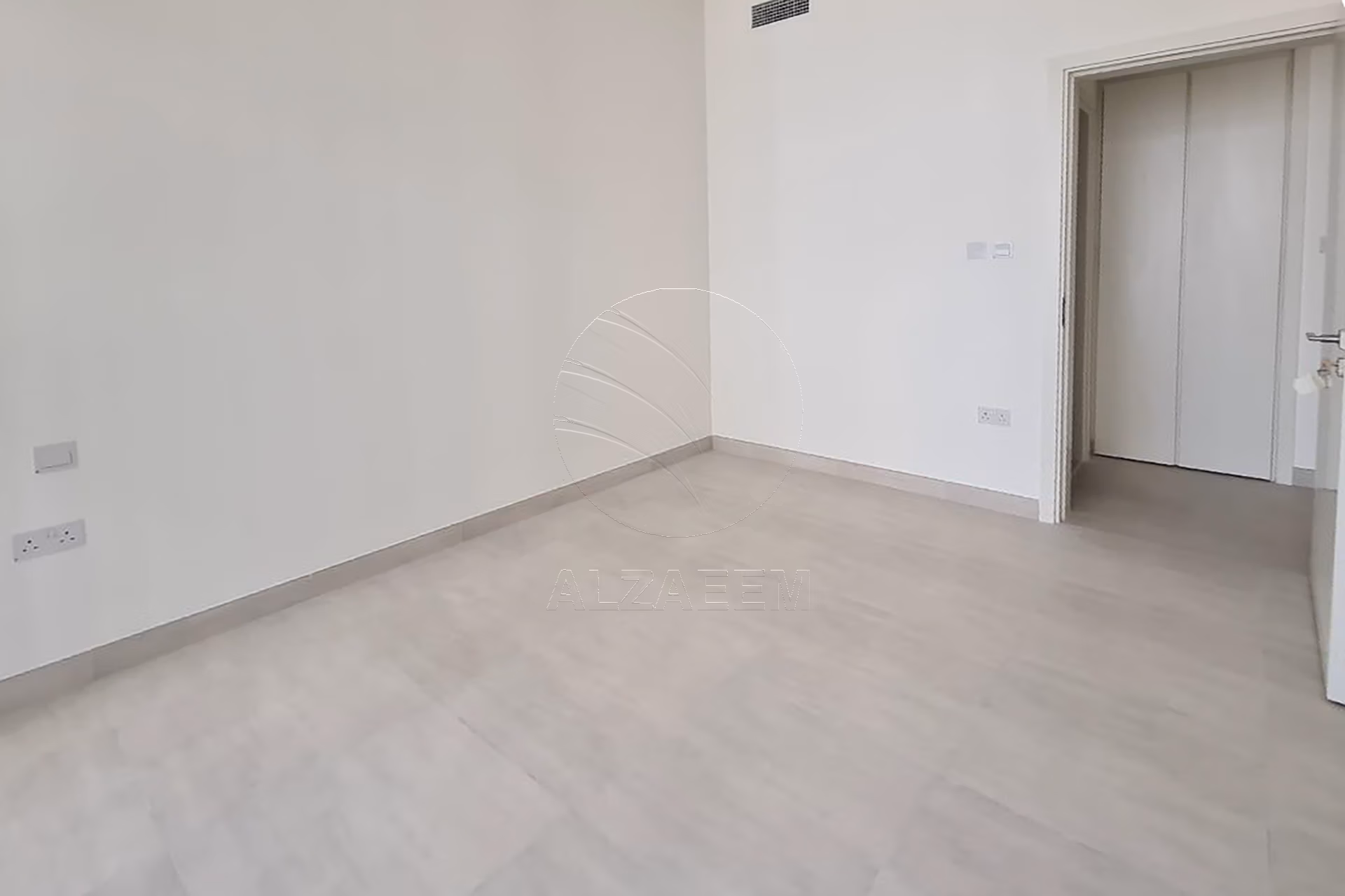 Waterfront Views | High Level and Vacant Unit