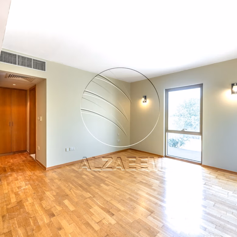 √ Villa Type S | Single Row Corner | VACANT √