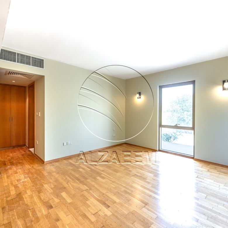 √ Villa Type S | Single Row Corner | VACANT √