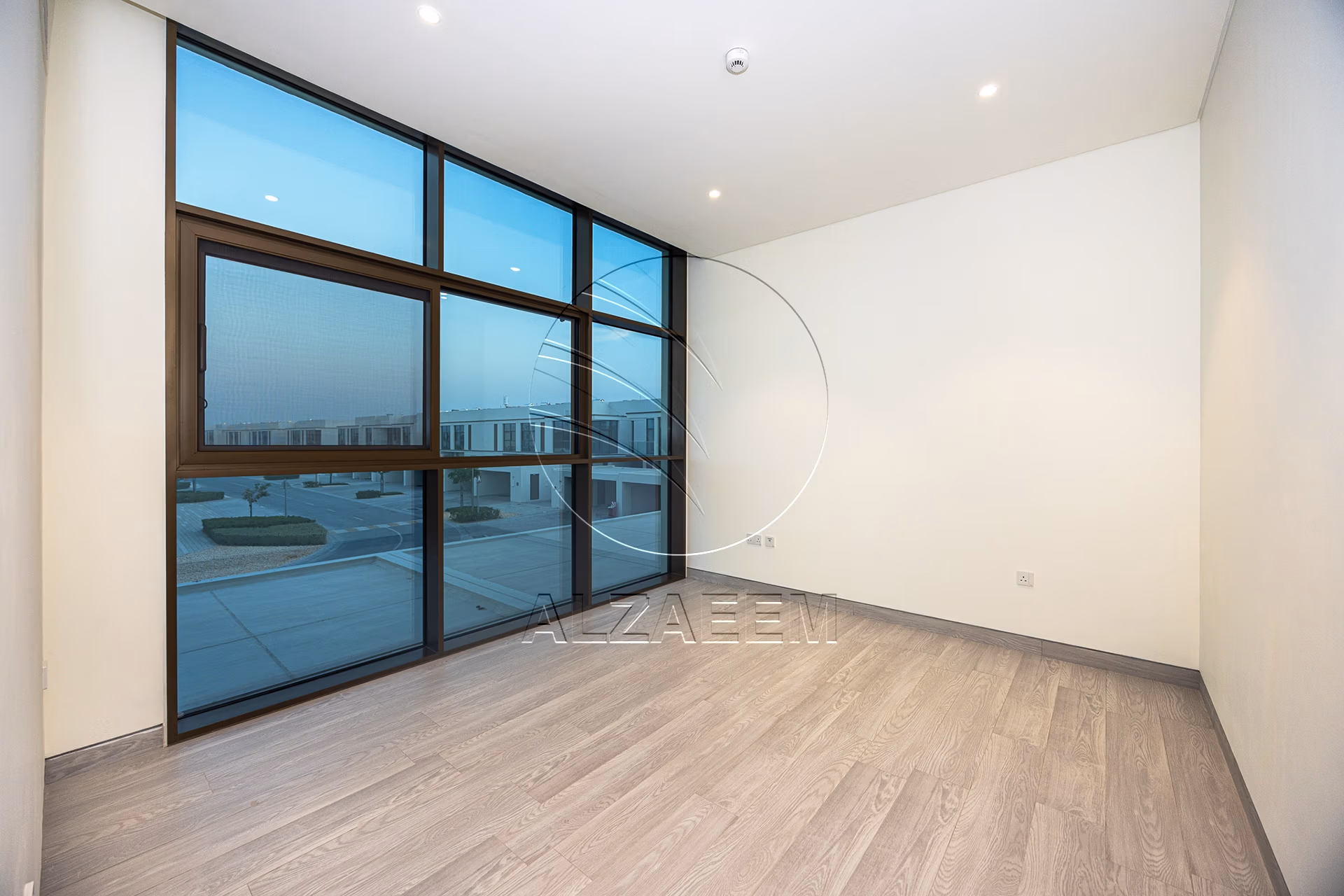 √Standard SR TH -Modified | Extended Living Room√