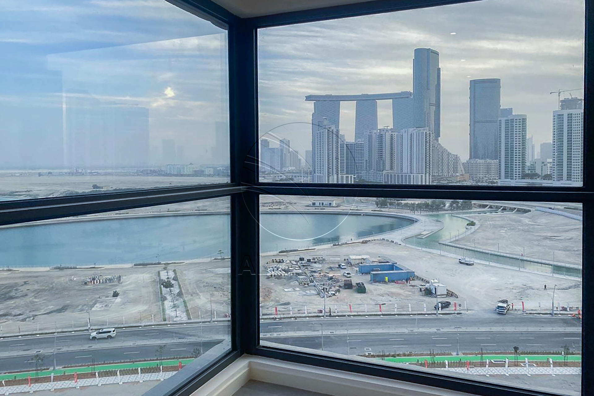 √2BR + Maid | Amazing Sea View | Prime Location√