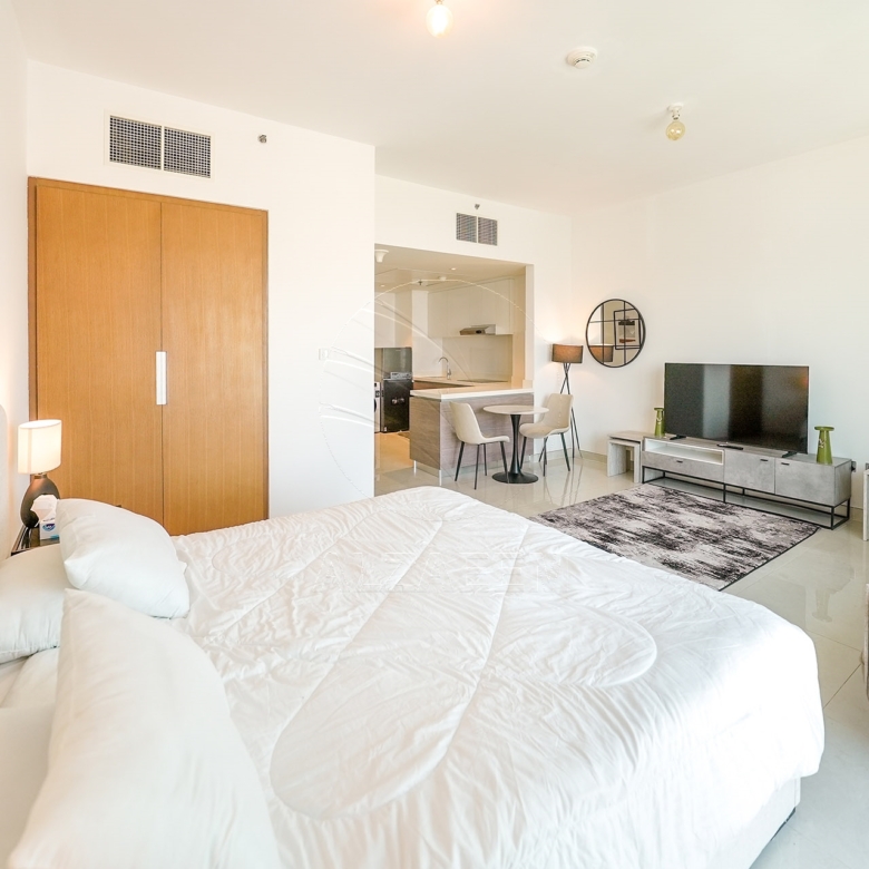 √ EXCLUSIVE + VACANT! Elegantly Furnished Studio √