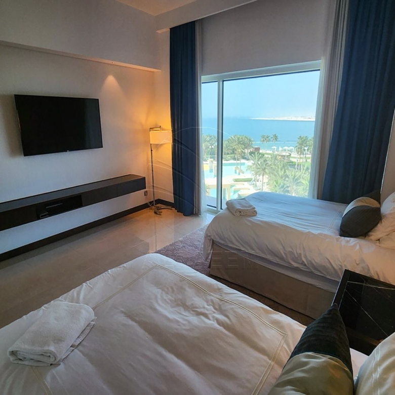 √ HOT DEAL! Sea View and Vacant Unit √
