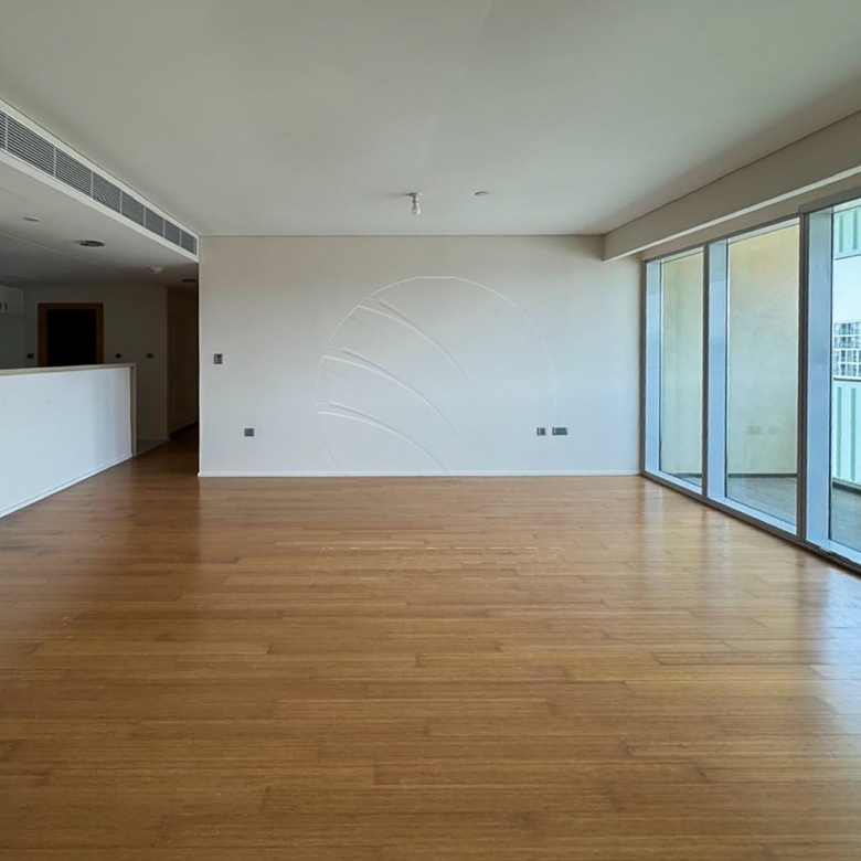√Modern Living with Private Beach Access | Rented√
