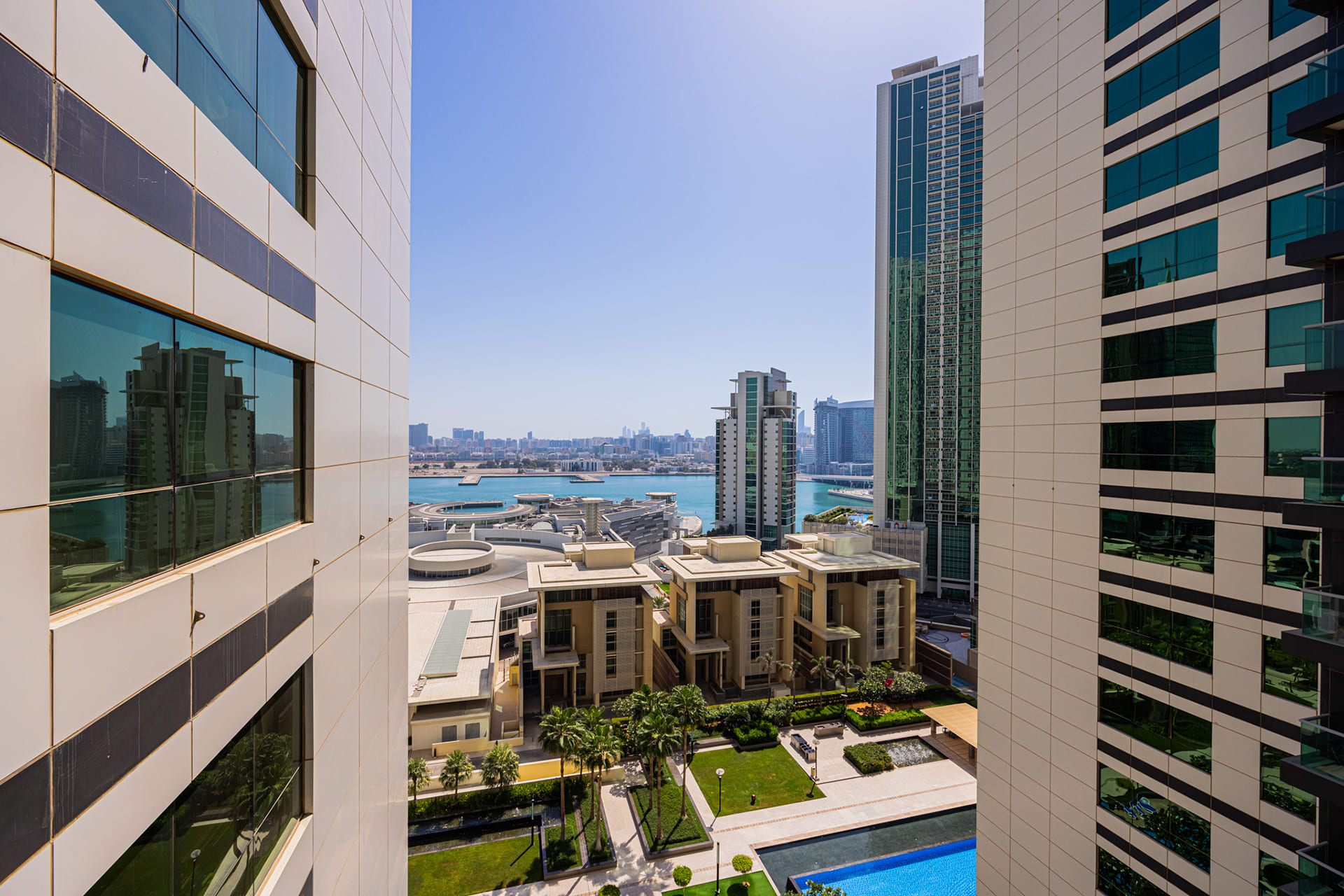 √High Floor | Balcony | Pool and Partial Sea View√