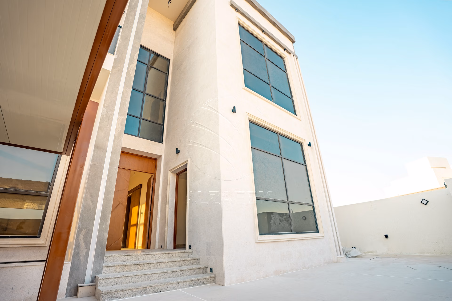 √Single Row l Landscaped l 2Y Maintenance free√