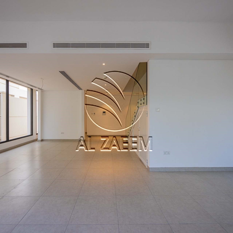 Single Row | Prime Location | VACANT!