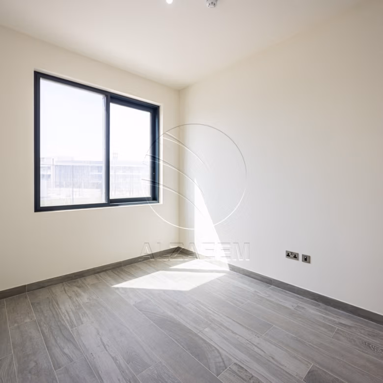 VACANT 3BR TH | Prime Location | NEW Family Home!