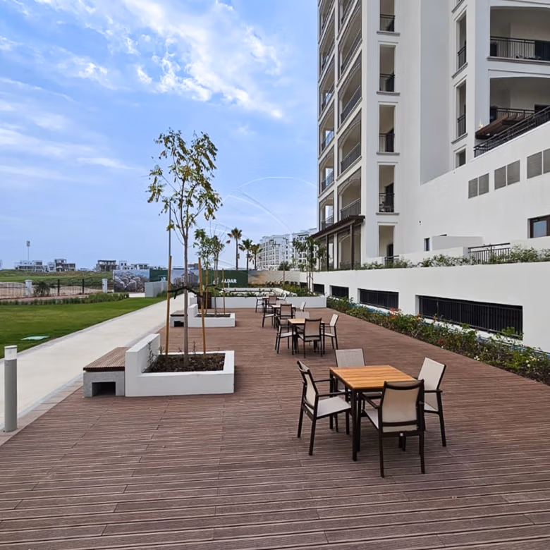 FURNISHED! High Floor | 2+M | Partial Golf View