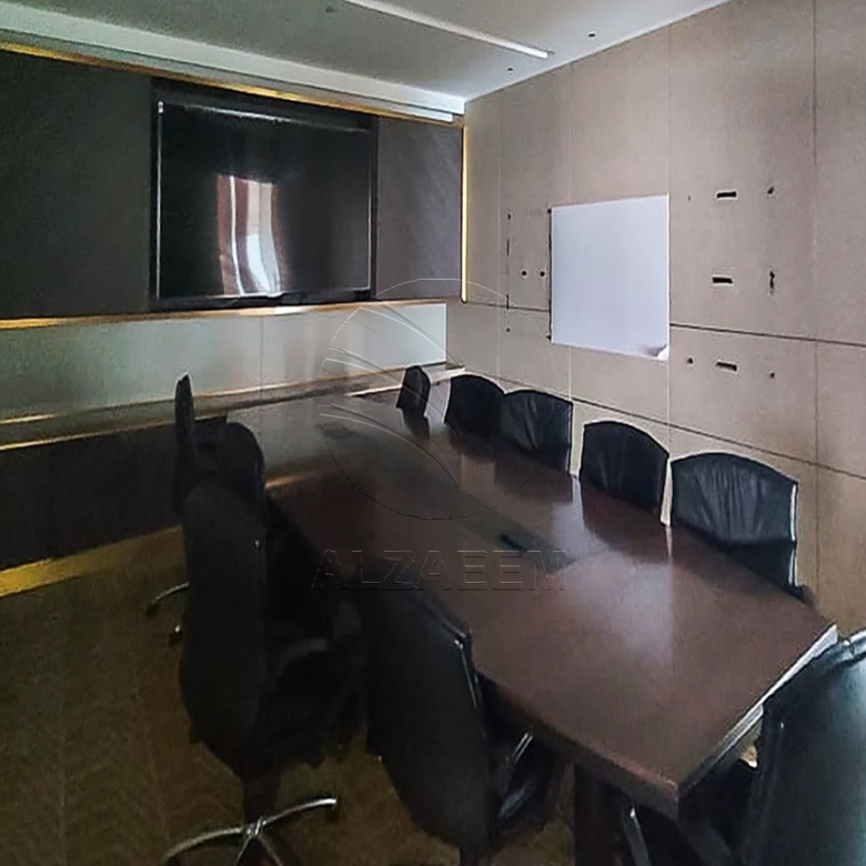 √ High-Level 2 Fitted Office Facing the Canal √