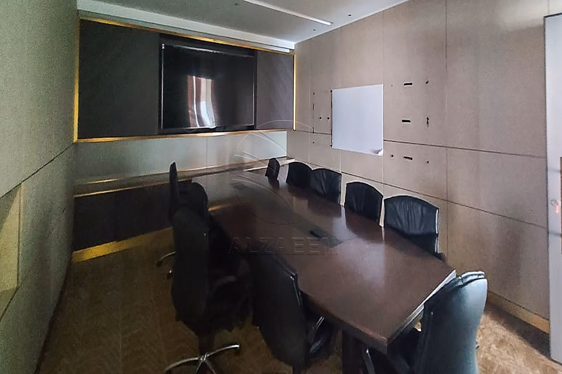 High-Level 2 Fitted Office Facing the Canal