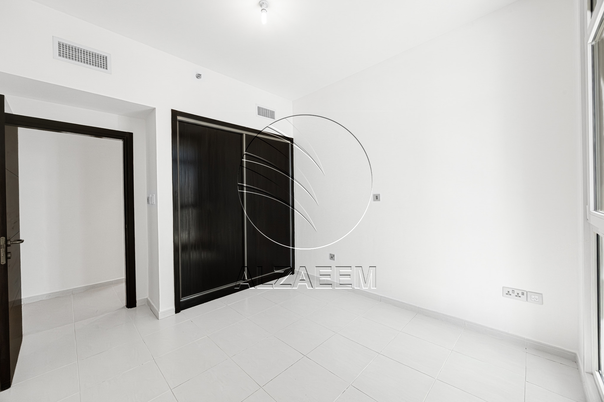 Sun and Sky View | Vacant | Brand New Appliances