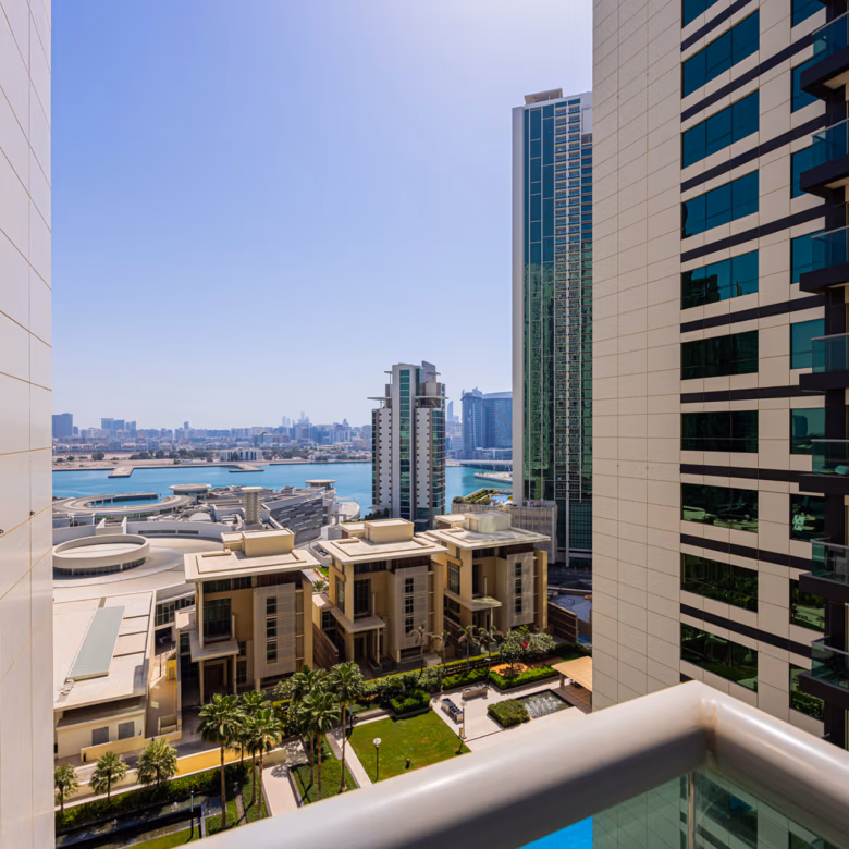 √High Floor | Balcony | Pool and Partial Sea View√