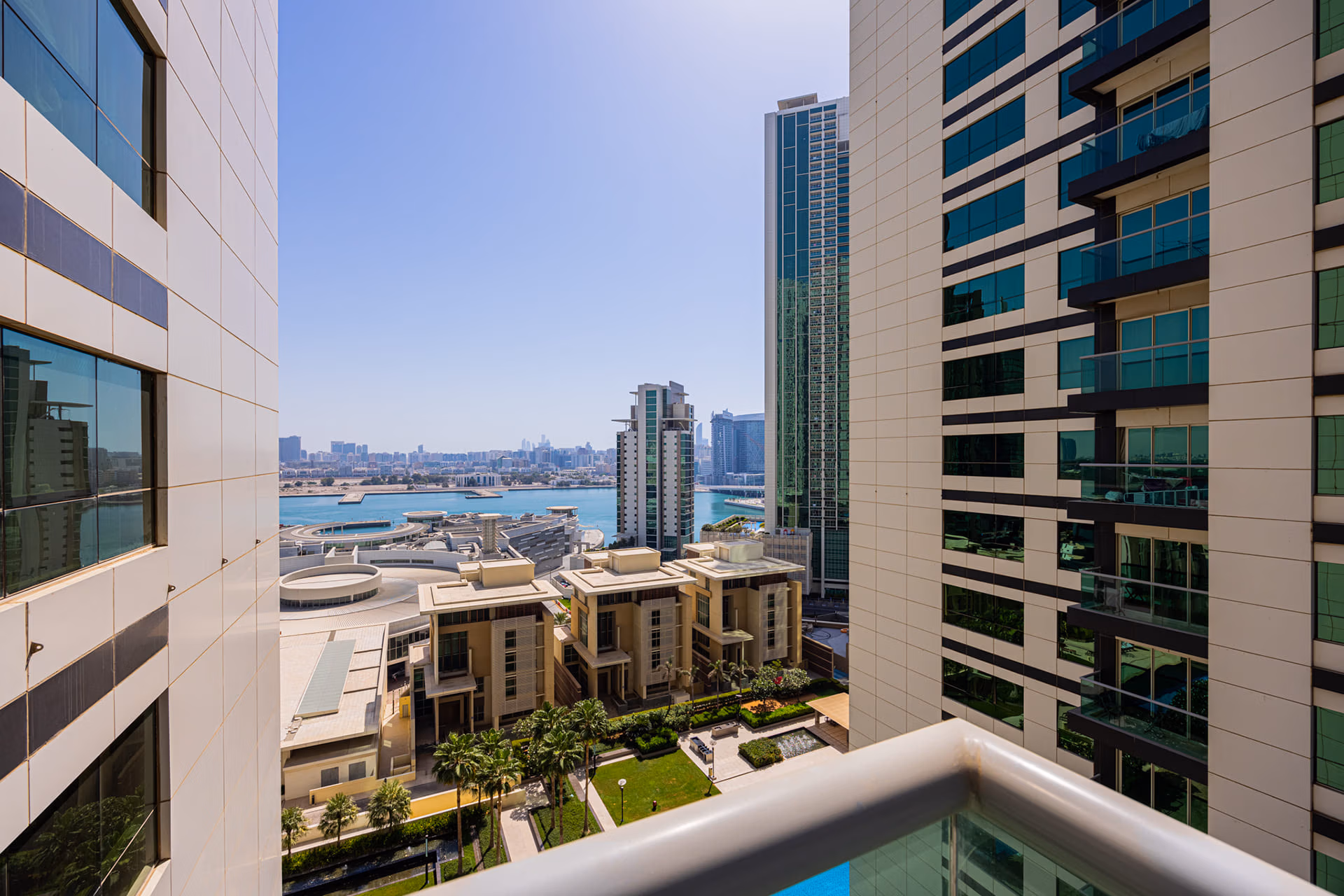 √High Floor | Balcony | Pool and Partial Sea View√