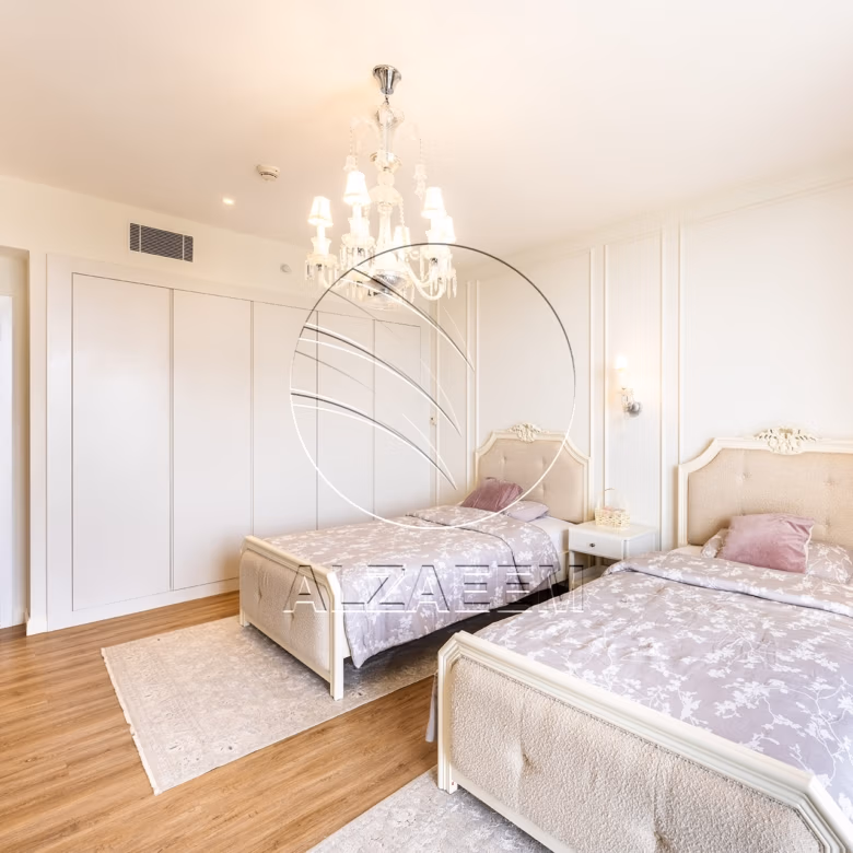 VACANT! 4BR Penthouse | Luxury Living