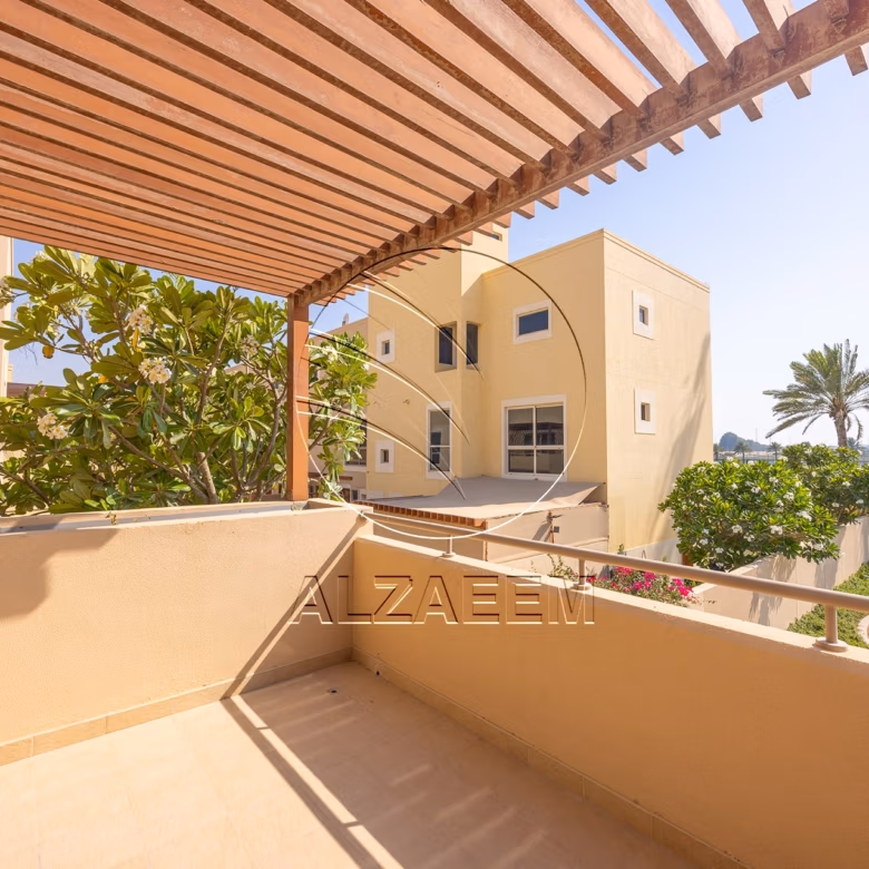 √ Villa Type S | Single Row Corner | VACANT √