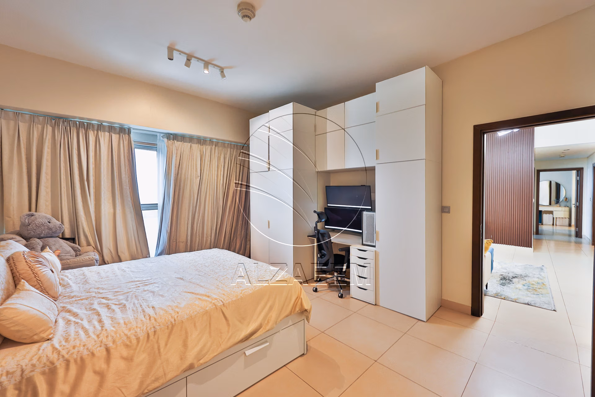 Semi Furnished | Full Sea View | High Floor