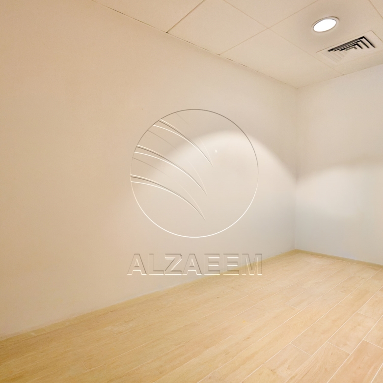 CORNER- 2+Maid | Golf Course View | VACANT