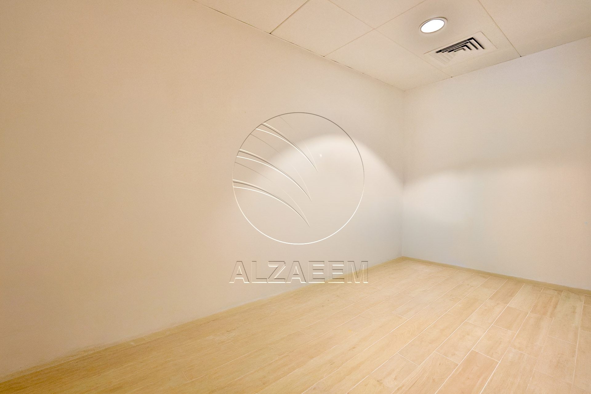 CORNER- 2+Maid | Golf Course View | VACANT