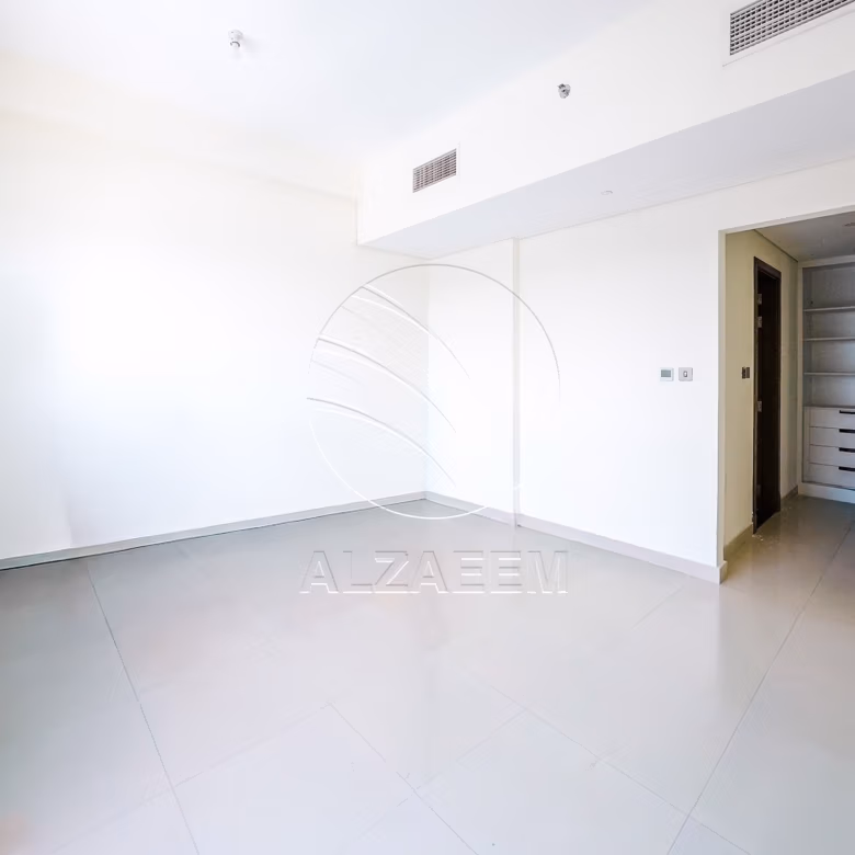 TOP FLOOR | Full Sea View | Move-in Ready