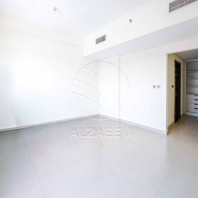 TOP FLOOR | Full Sea View | Move-in Ready