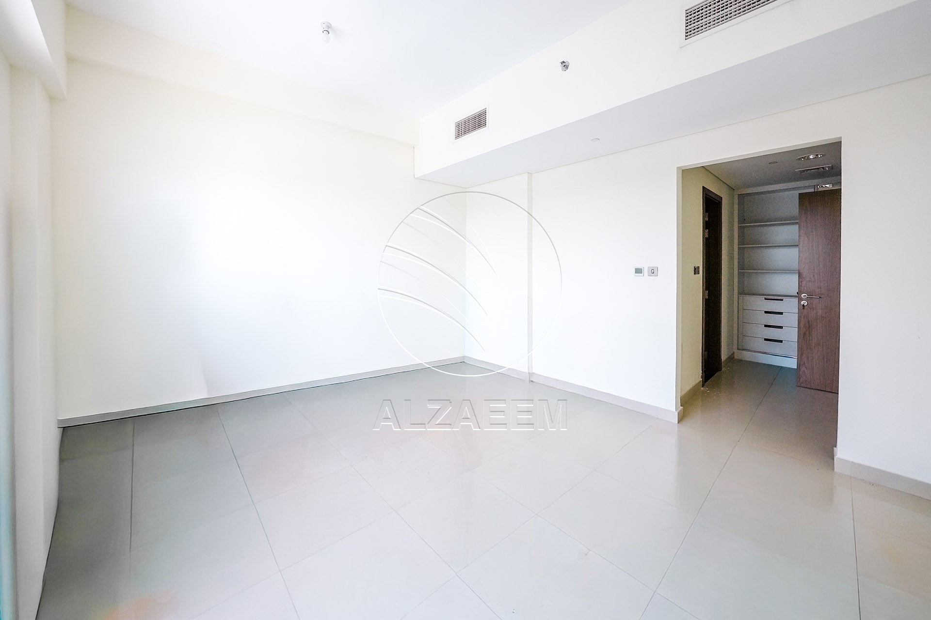 TOP FLOOR | Full Sea View | Move-in Ready