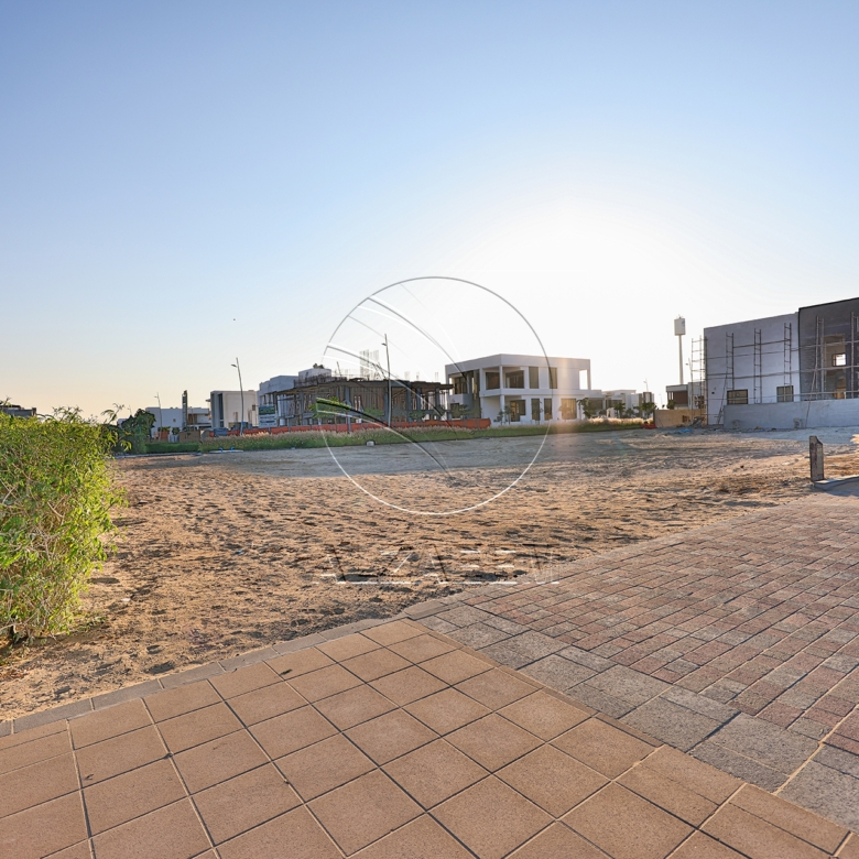 v Single Row 895 SQM Plot | Canal and Marina View√