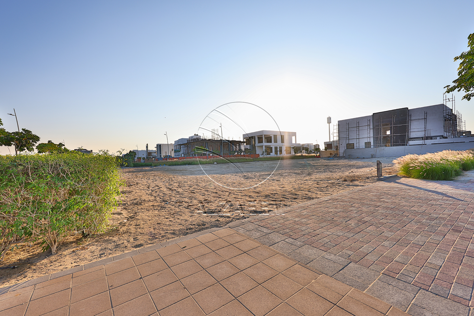 v Single Row 895 SQM Plot | Canal and Marina View√