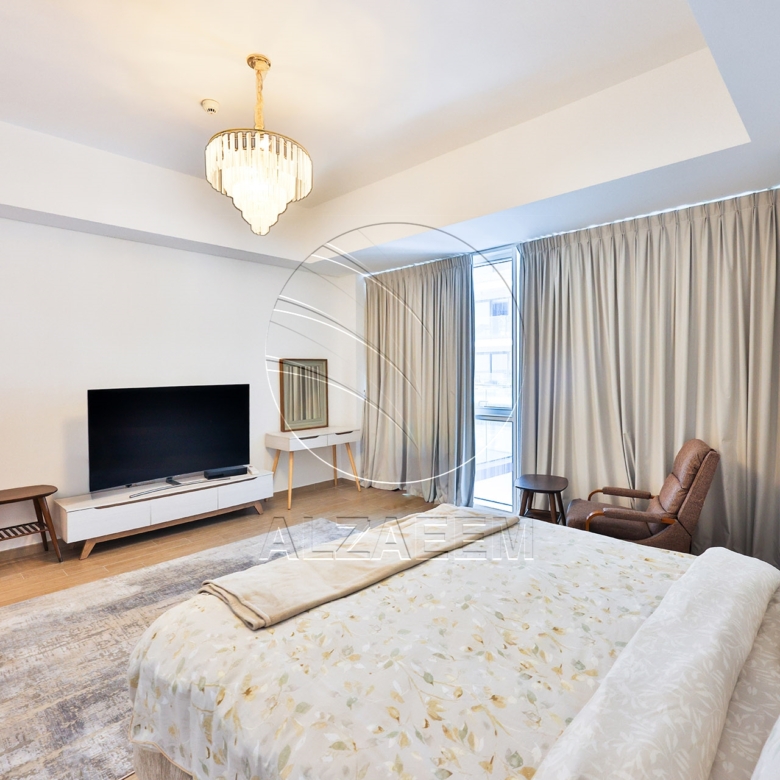 CORNER- 2+Maid | Golf Course View | VACANT