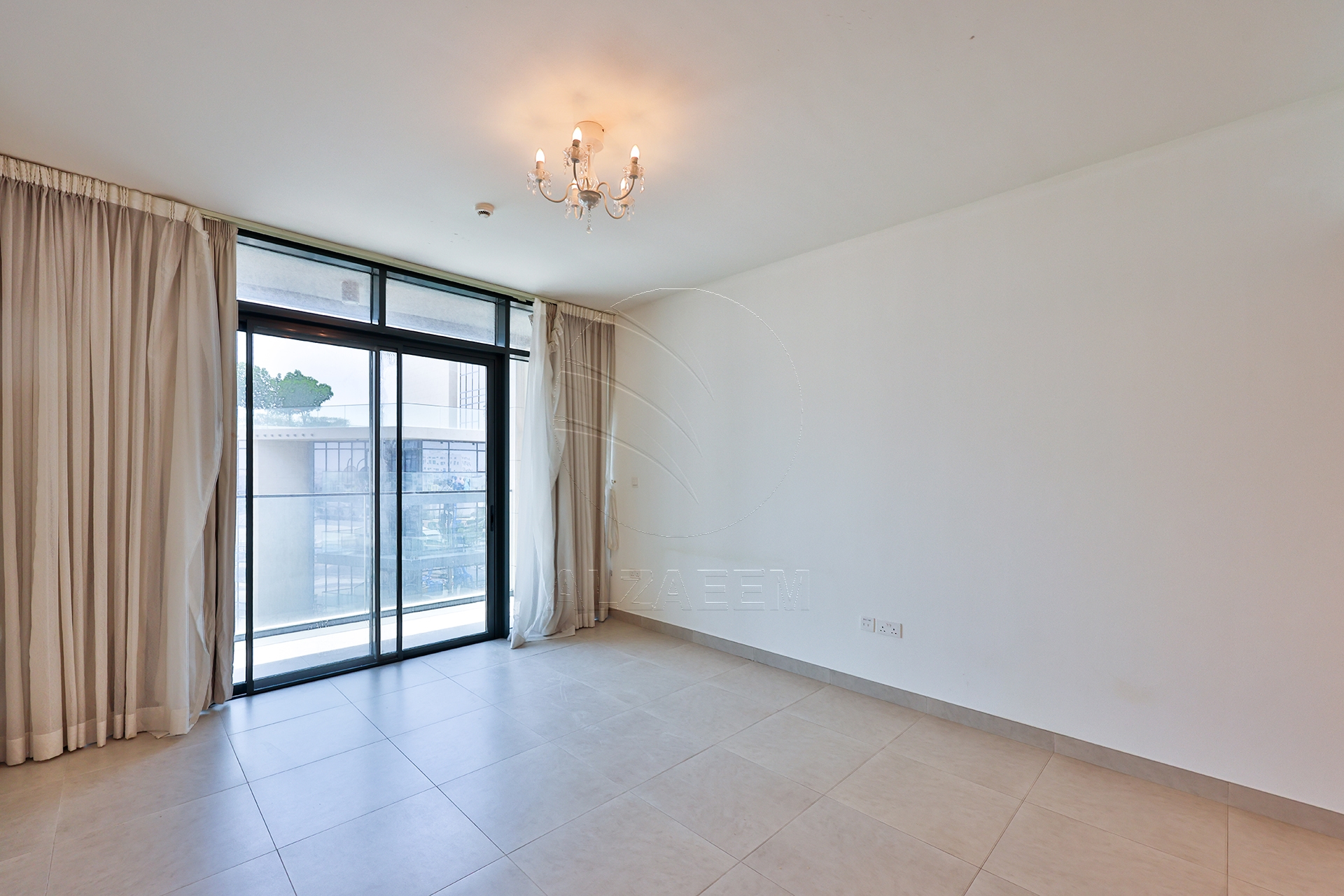 High Floor | White Goods Available | Move-in Ready