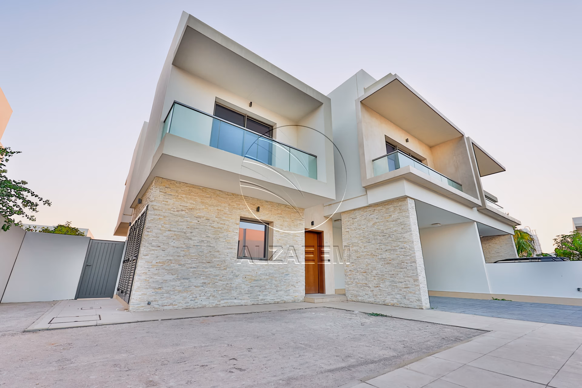 Single Row Corner | Ready to Move | PRIME LOCATION
