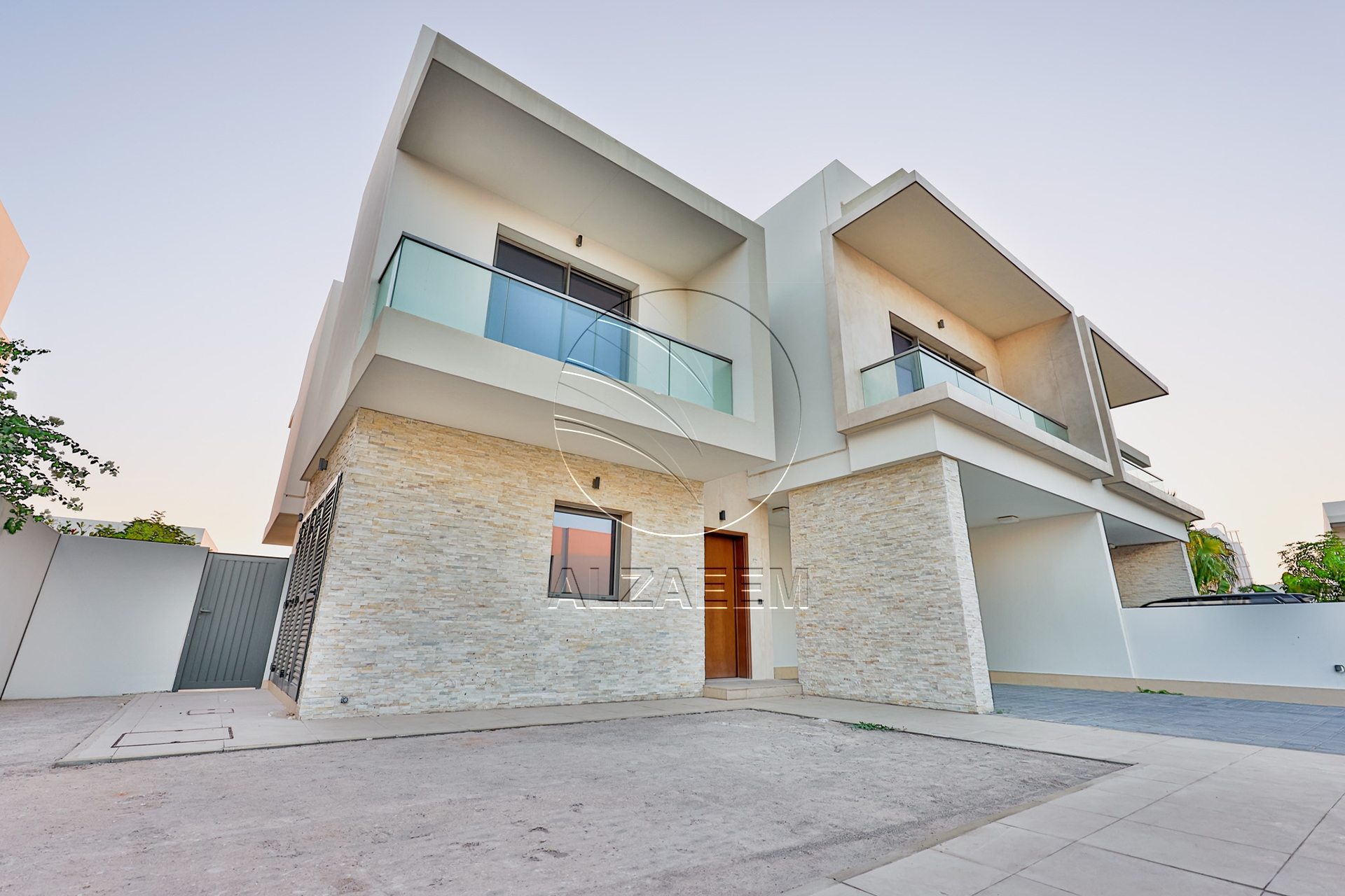 Single Row Corner | Ready to Move | PRIME LOCATION
