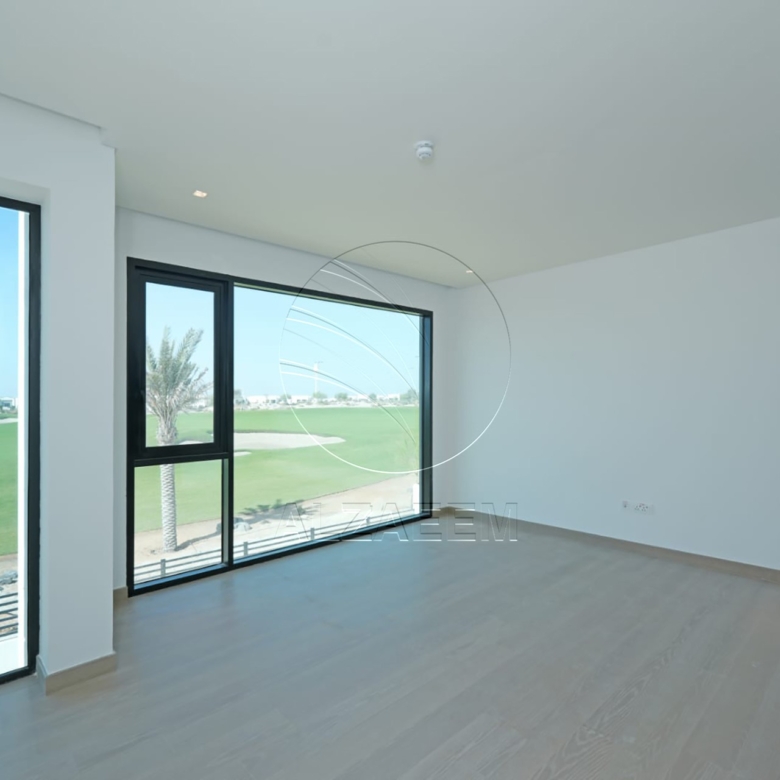 Full Golf Course 4F | Single Row | Move-in Ready
