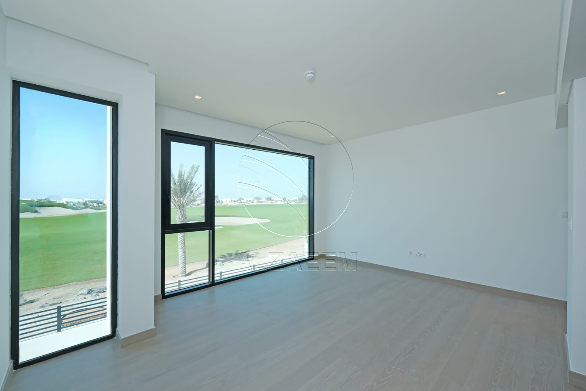 Full Golf Course 4F | Single Row | Move-in Ready