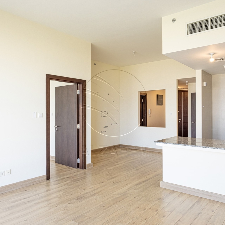 VACANT |1BR with Lovely View | Higher Floor