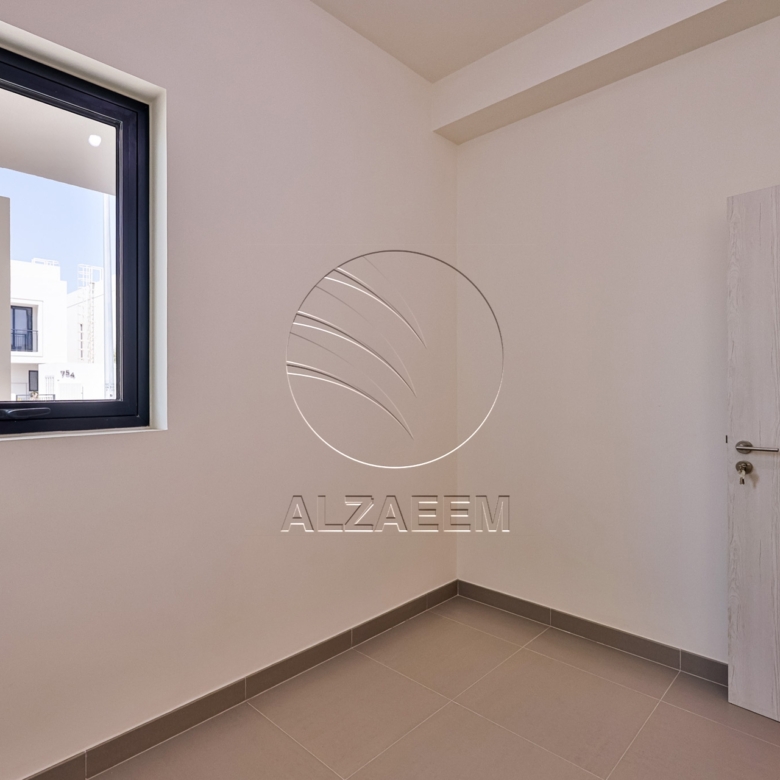 Double Row | Mid Unit | A New Family Home!