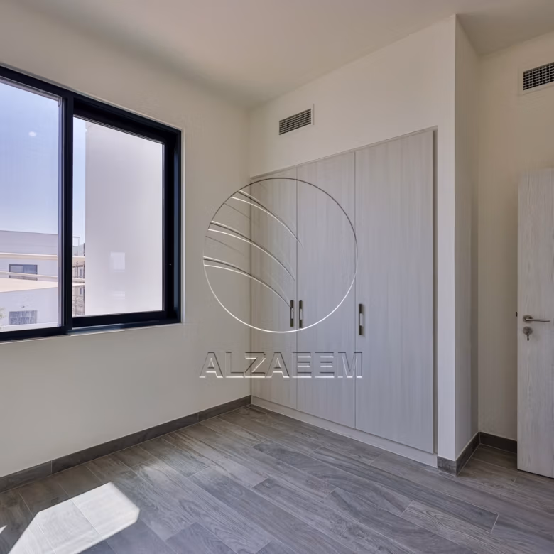 Double Row | Mid Unit | A New Family Home!