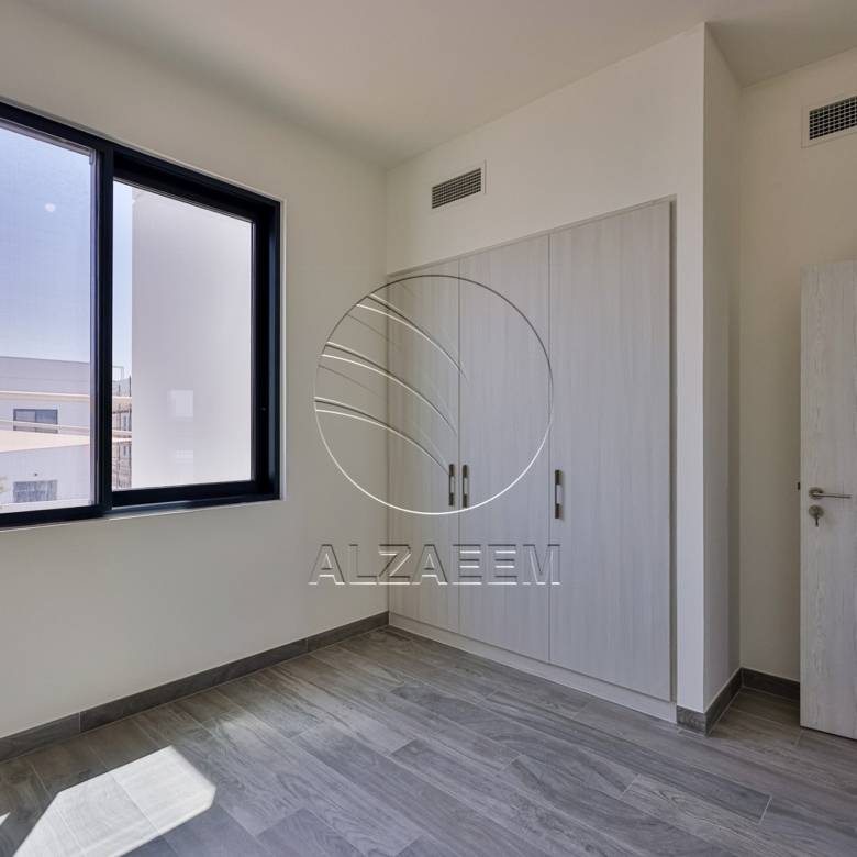 Double Row | Mid Unit | A New Family Home!