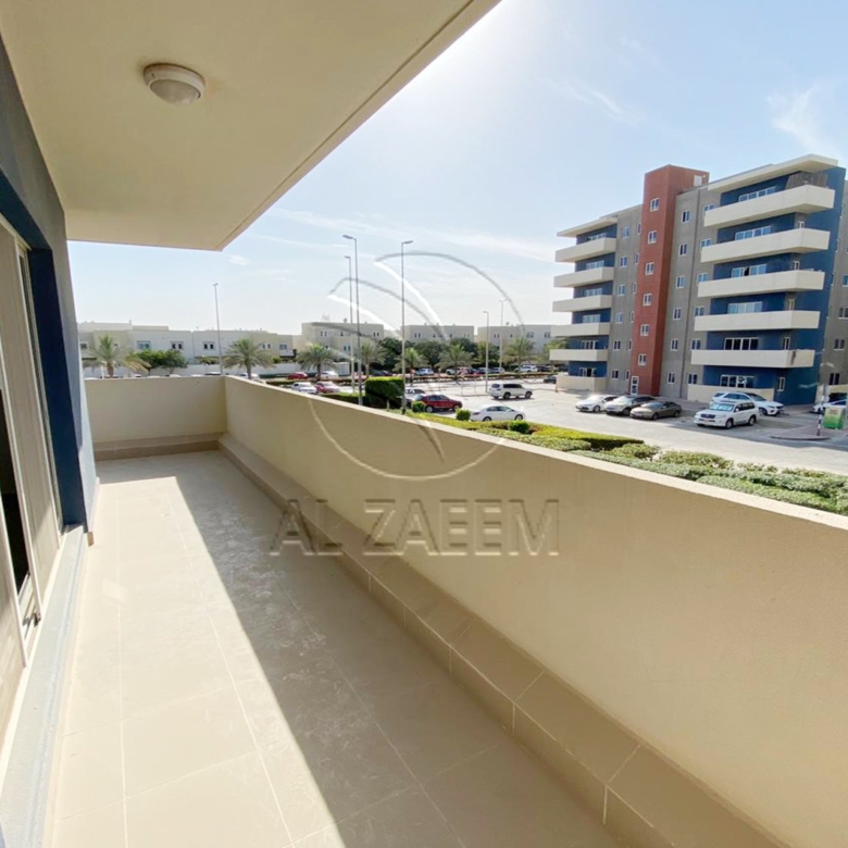 √Vacant ! Community View | Mid Level√