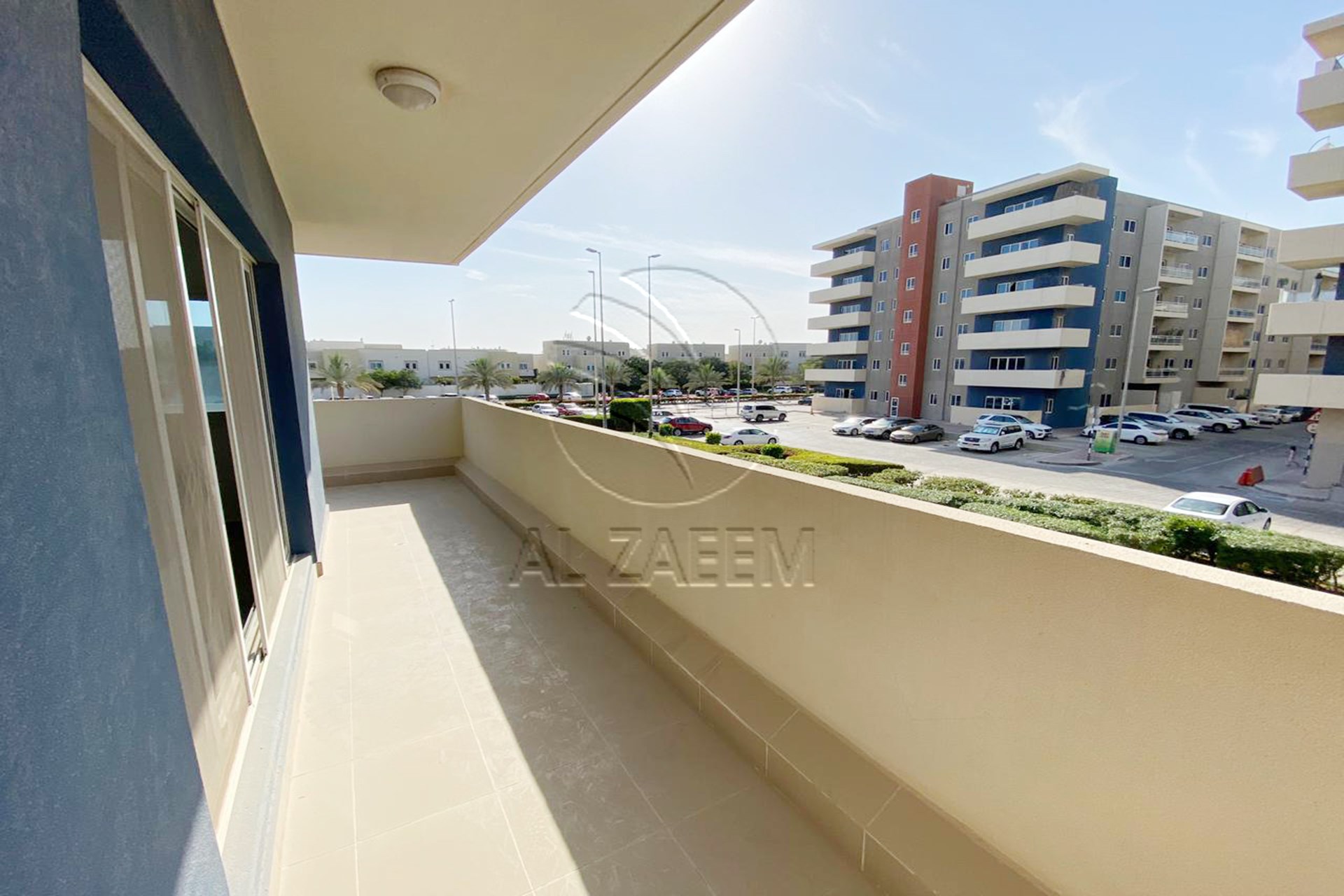 √Vacant ! Community View | Mid Level√