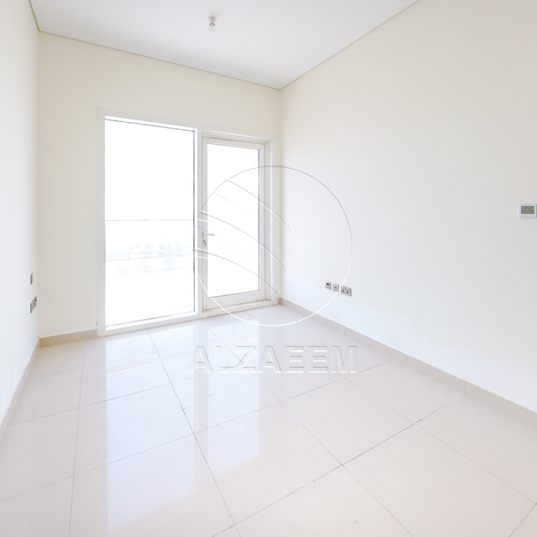 TOP FLOOR | Full Sea View | Move-in Ready
