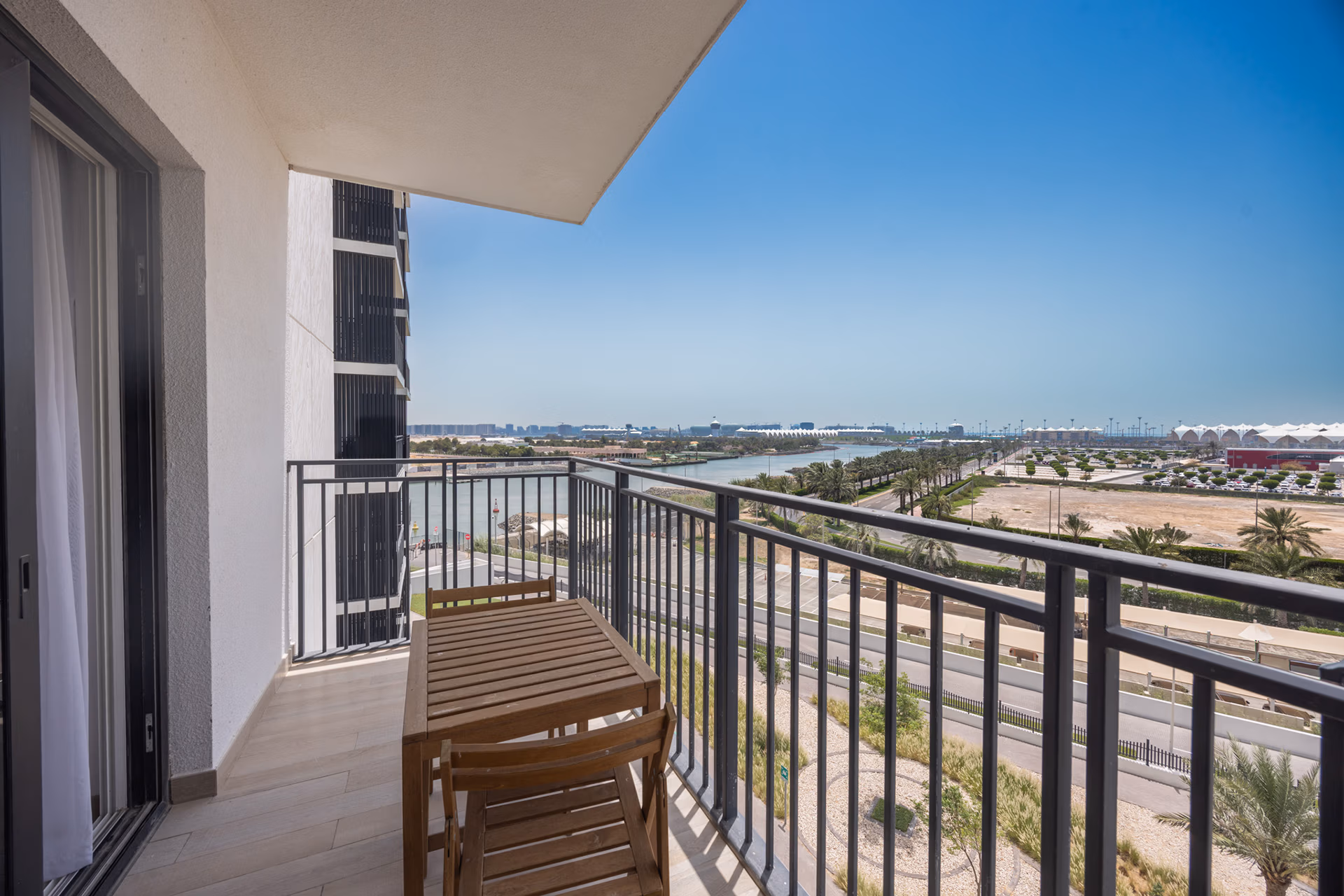 √ Full Canal View | VACANT | Fully Furnished √