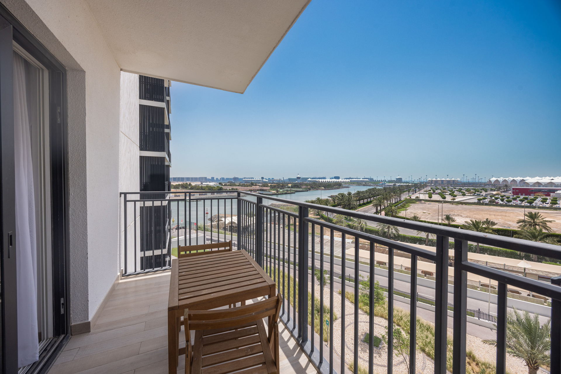 √ Full Canal View | VACANT | Fully Furnished √