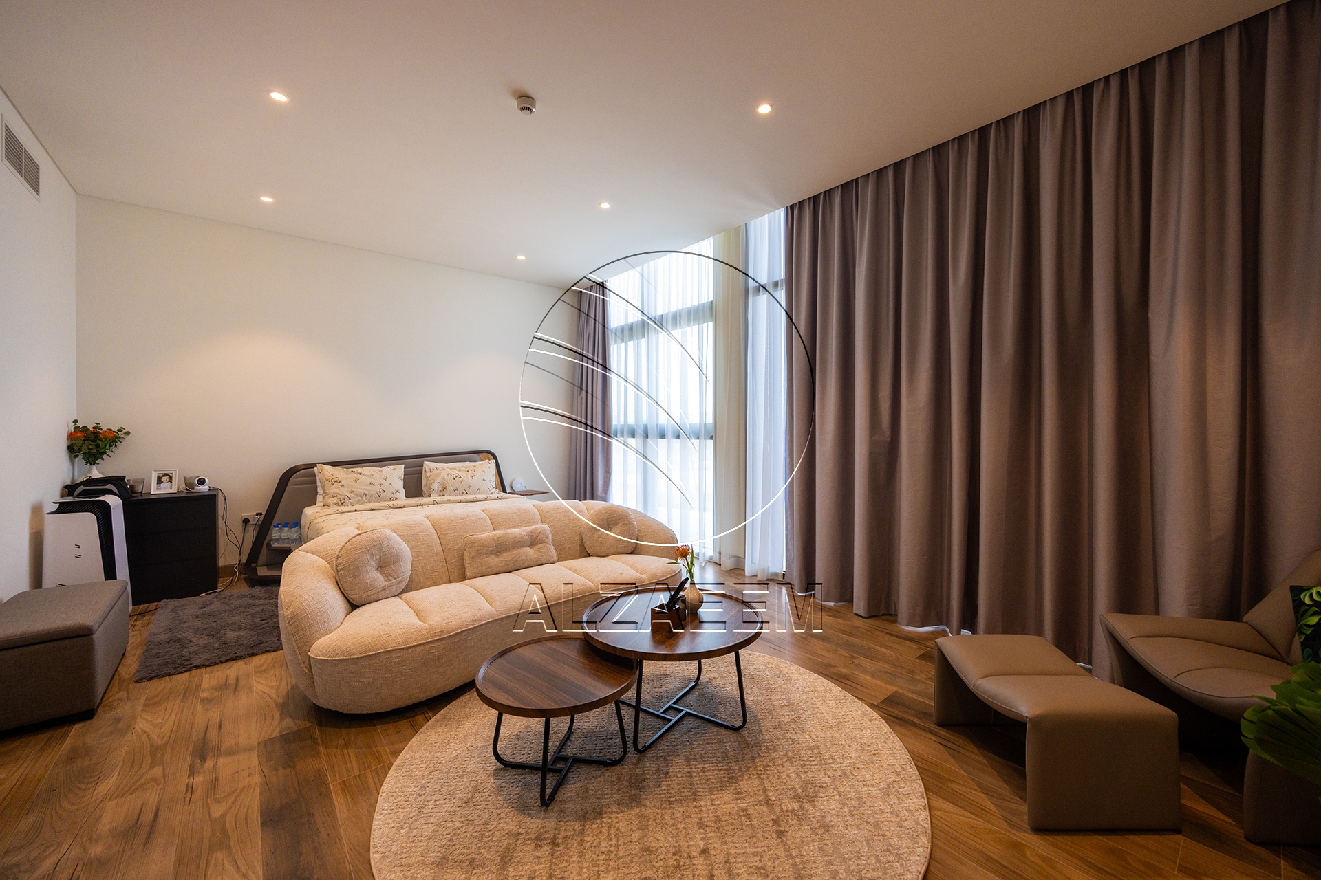 √CORNER 5BR Villa with Pool | Landscaped Garden√