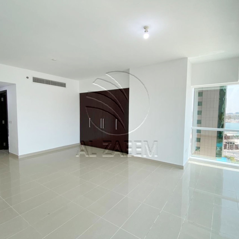 VACANT and Spacious Unit with Marina Views