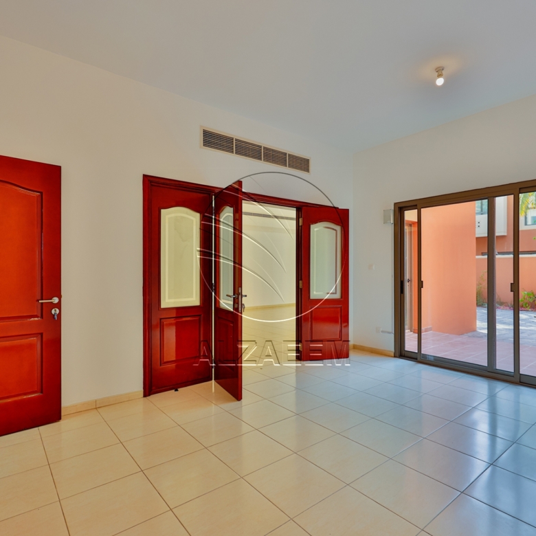 √Prime Location | UPCOMING | Private Garden√