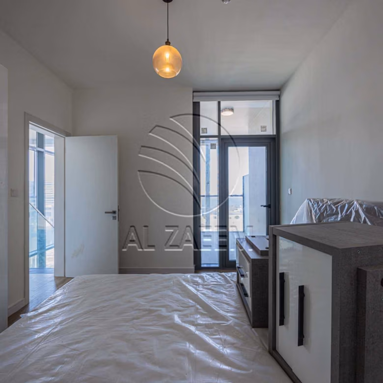 Fully Furnished Loft | Full Canal View | Rented