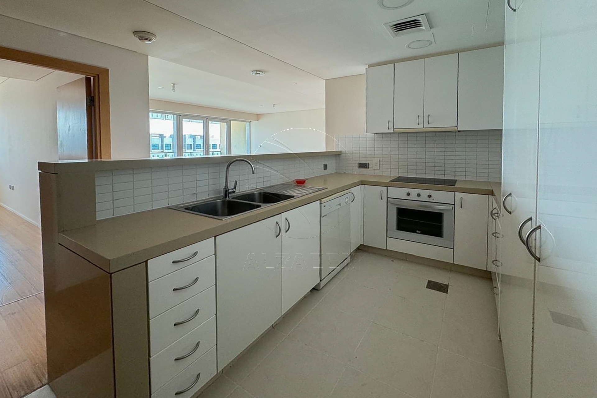 √Modern Living with Private Beach Access | Rented√