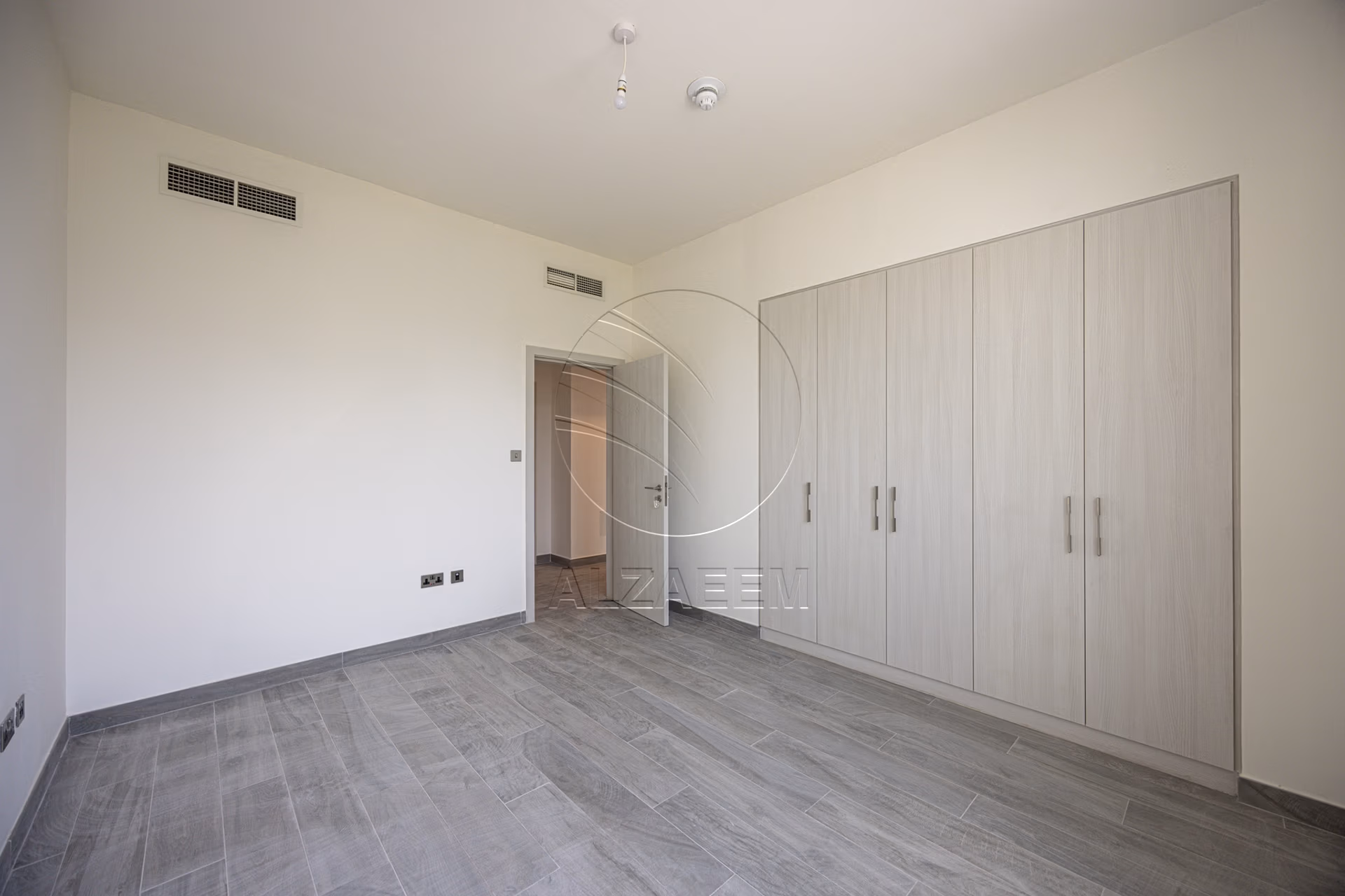 VACANT 3BR TH | Prime Location | NEW Family Home!